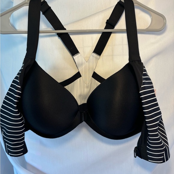 Victoria Secret Athletic Bra - Picture 4 of 6
